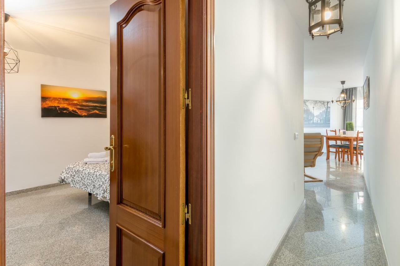 Sf Carihuela Luxury Suite Torremolinos Luaran gambar