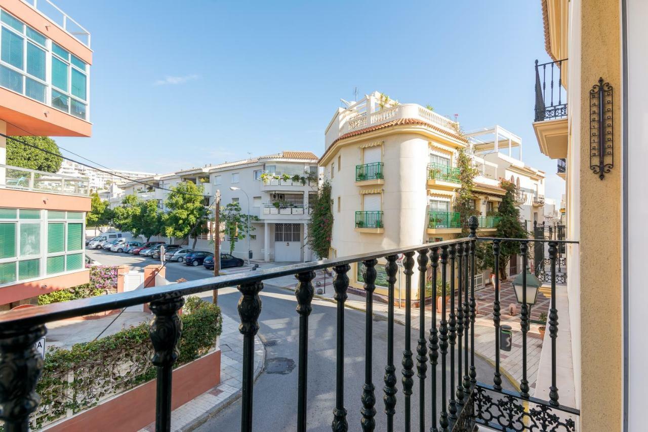 Sf Carihuela Luxury Suite Torremolinos Luaran gambar
