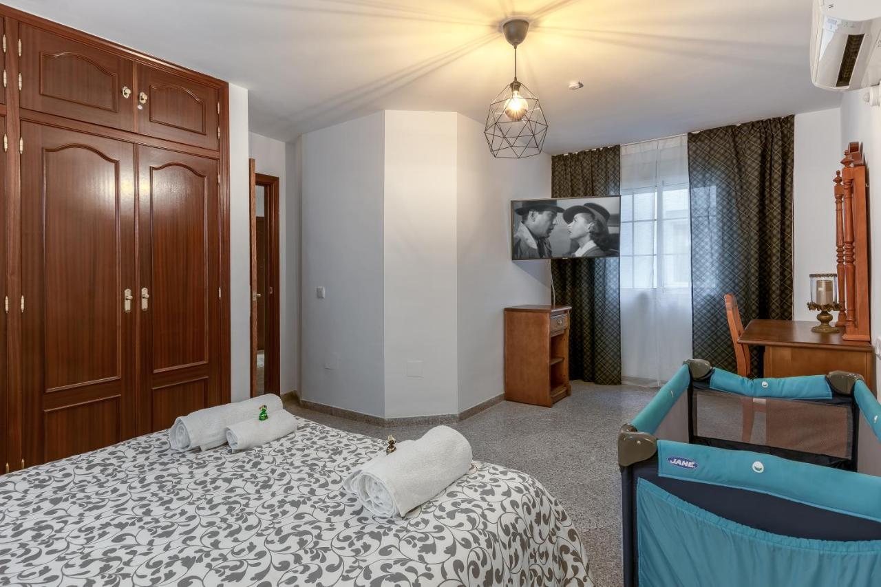 Sf Carihuela Luxury Suite Torremolinos Luaran gambar
