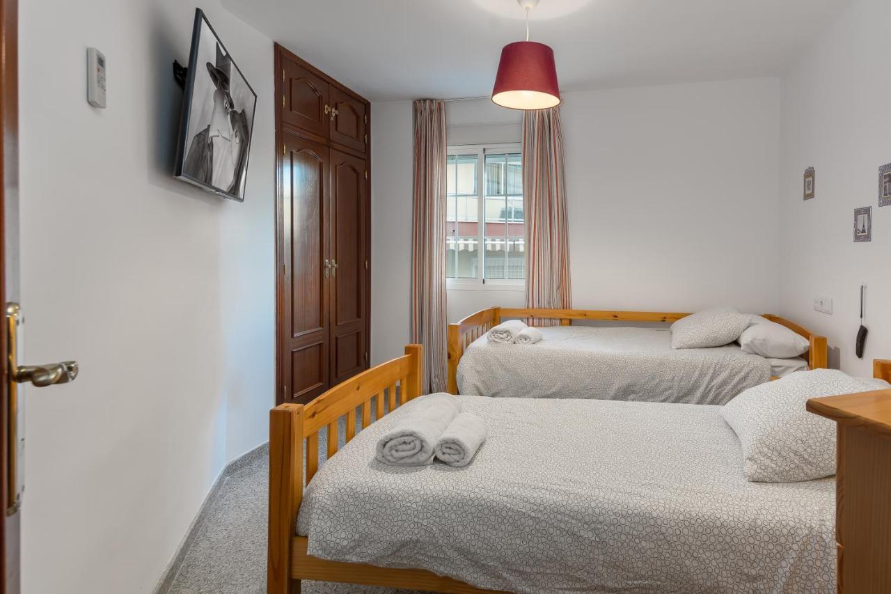 Sf Carihuela Luxury Suite Torremolinos Luaran gambar